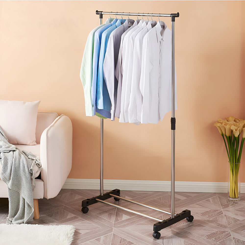 Single clothes hanger with wheels