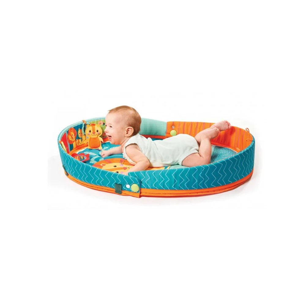 Super soft baby rug with toys