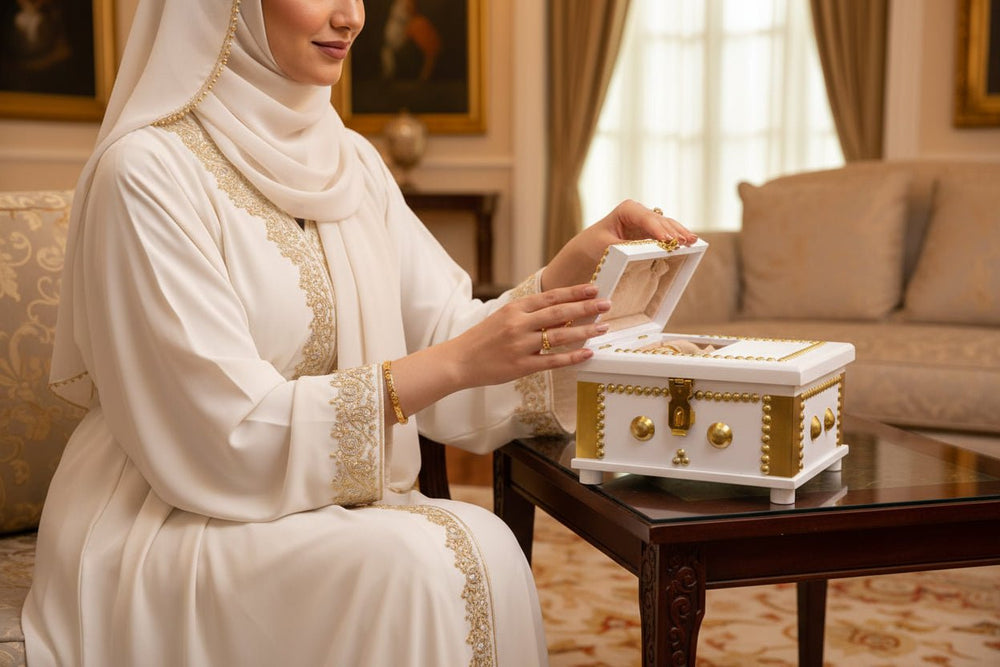 صندوق يدوي فاخر خشبي مزخرف بالمسامير النحاسية 22×16×12سم