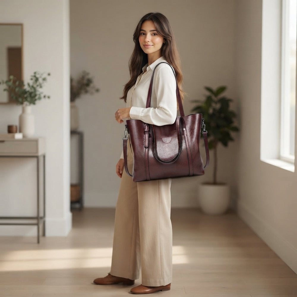 حقيبة يد نسائية من الجلد الصناعي بتصميم عملي مقاوم للماء