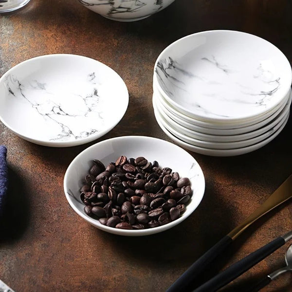 طبق عميق مستدير من السيراميك بتصميم رخامي