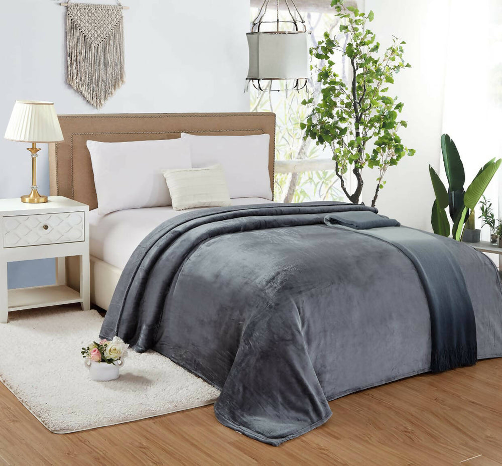 Light velvet blanket for two people 