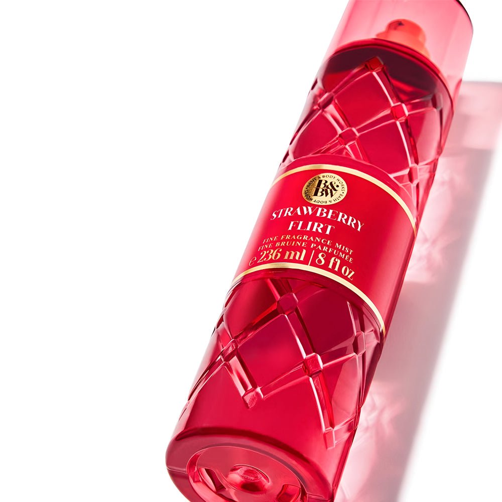 بخاخ عطر للجسم ستروبري فليرت من باث آند بودي ووركس 236 مل