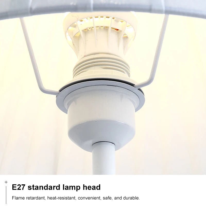 Long floor lamp with a calm and elegant design and luxurious lighting