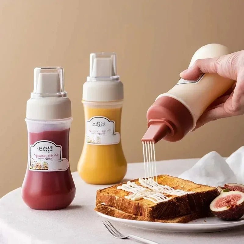 علب كاتشب بلاستيك بفتحة ثلاثية