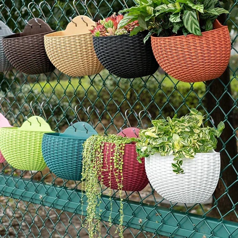 Luxury Hanging Flower Pot - Plastic Hanging Flower Basket for Gardens and Balconies