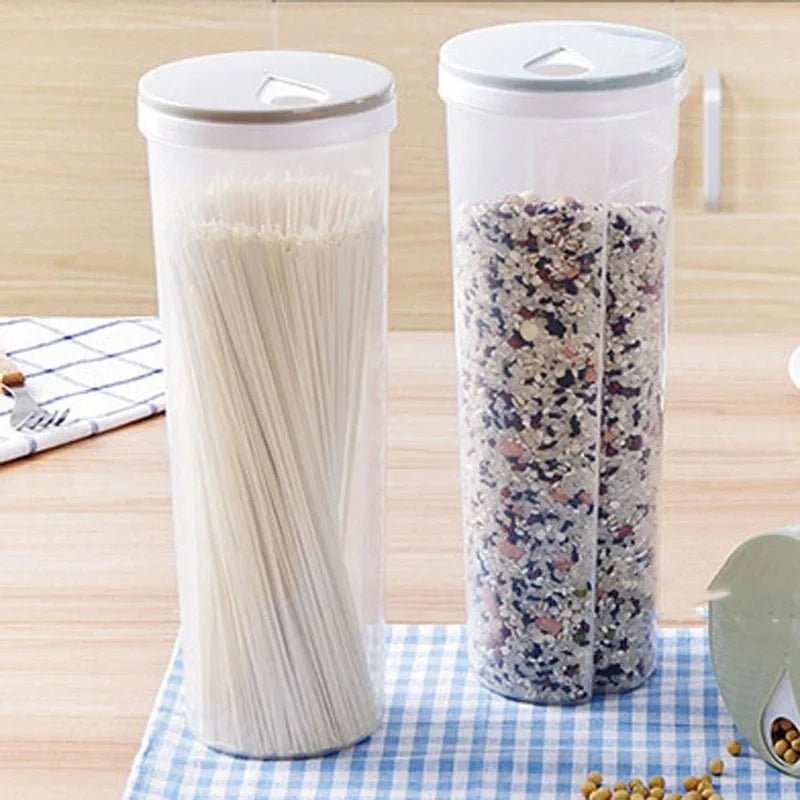 Airtight food container for storing pasta and vegetables