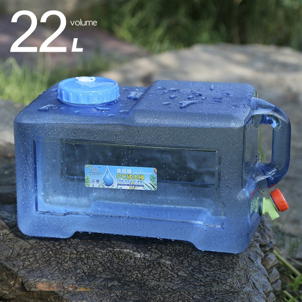 Water storage bucket with leak-proof faucet