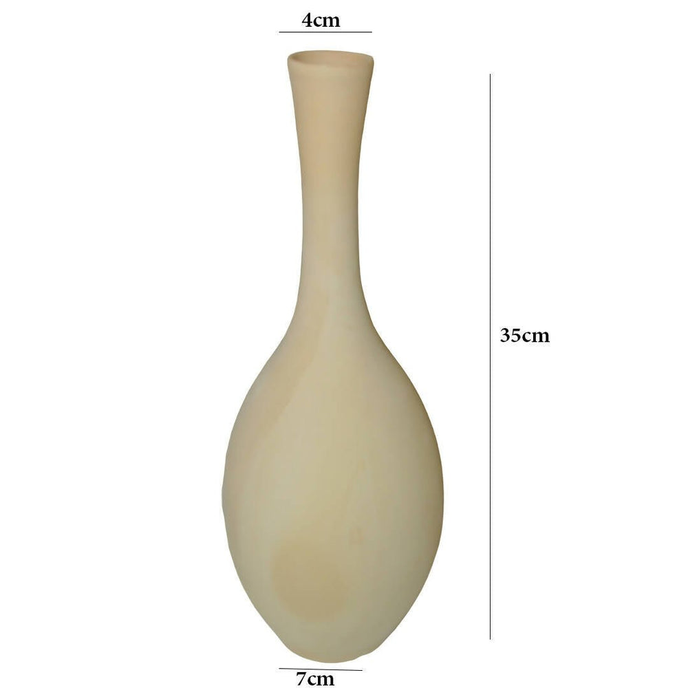 Pottery artifact in the shape of a vase