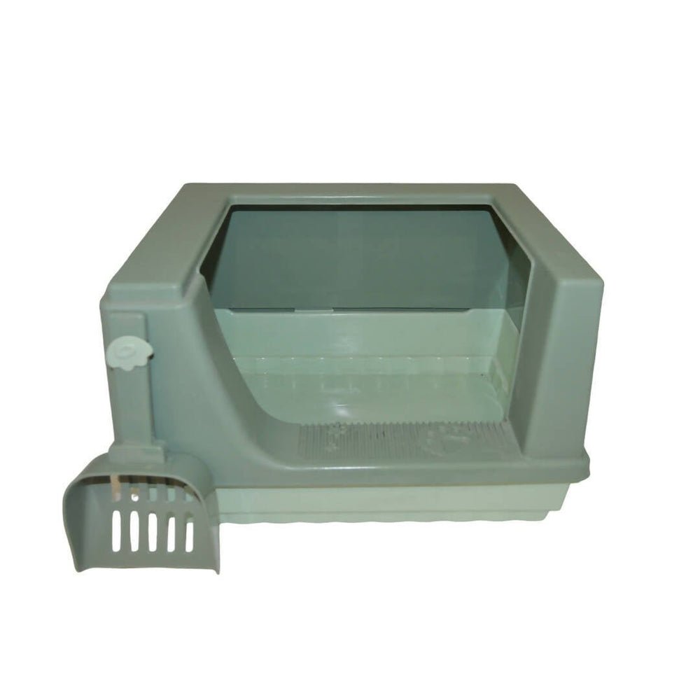 Cat litter box with plastic litter scoop 