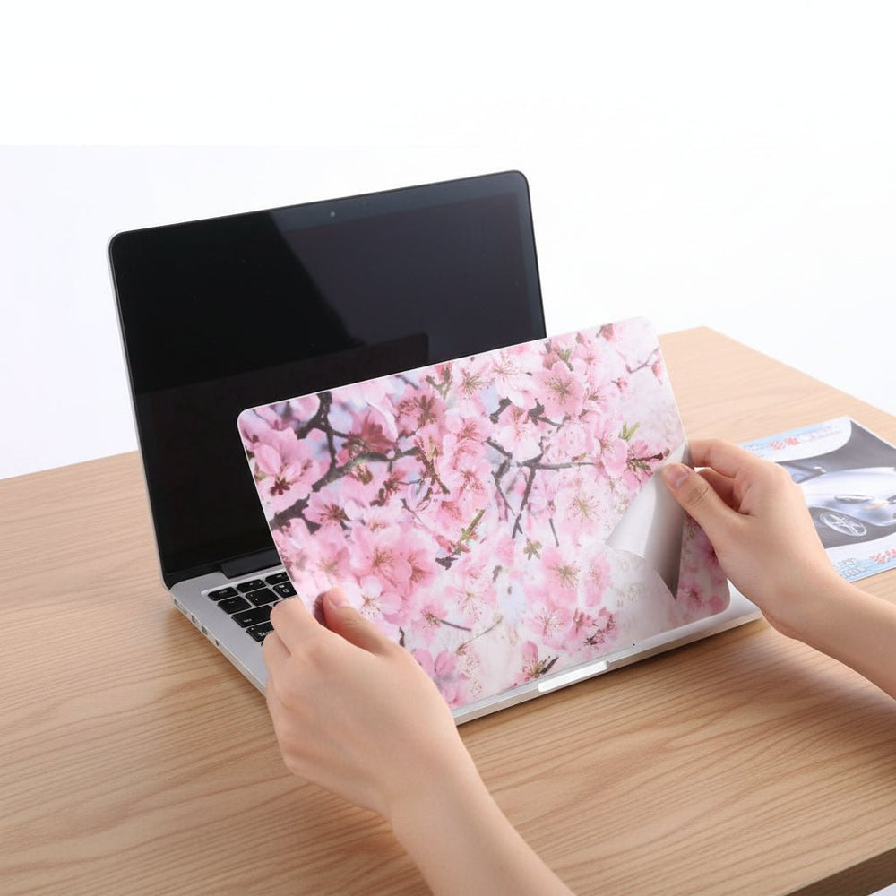 Multi-colored and multi-shaped laptop sticker cover 