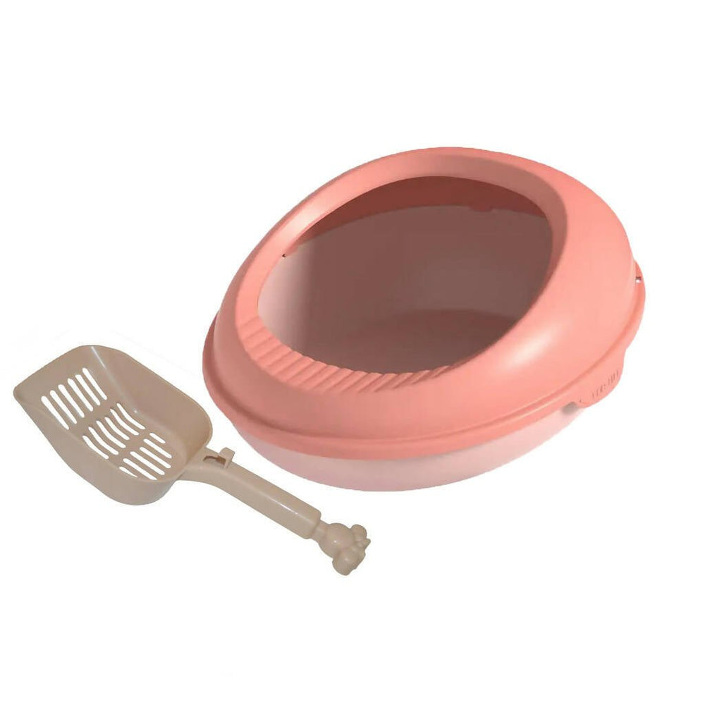 Cat litter box with plastic litter scoop 