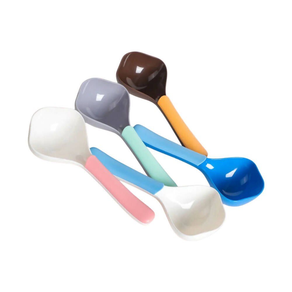 Plastic pet feed scoop in multiple colors