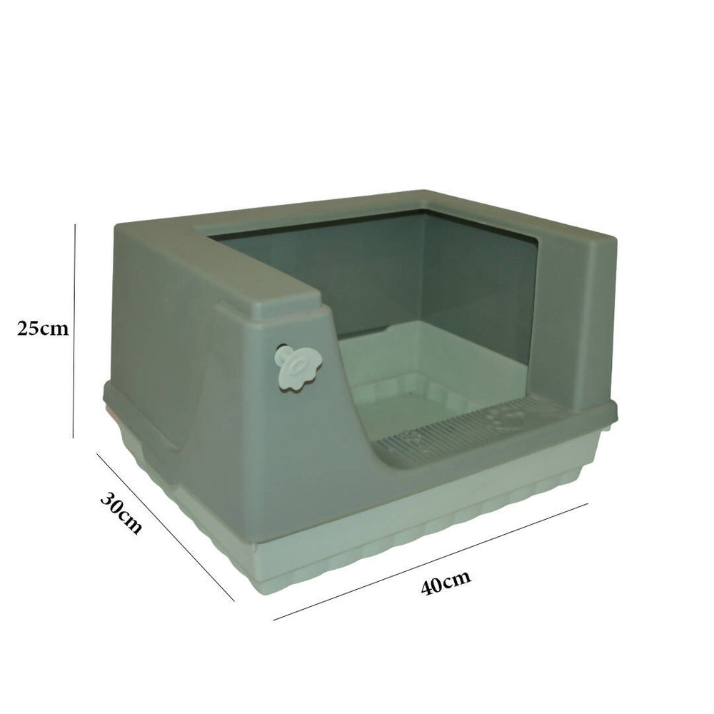 Cat litter box with plastic litter scoop 