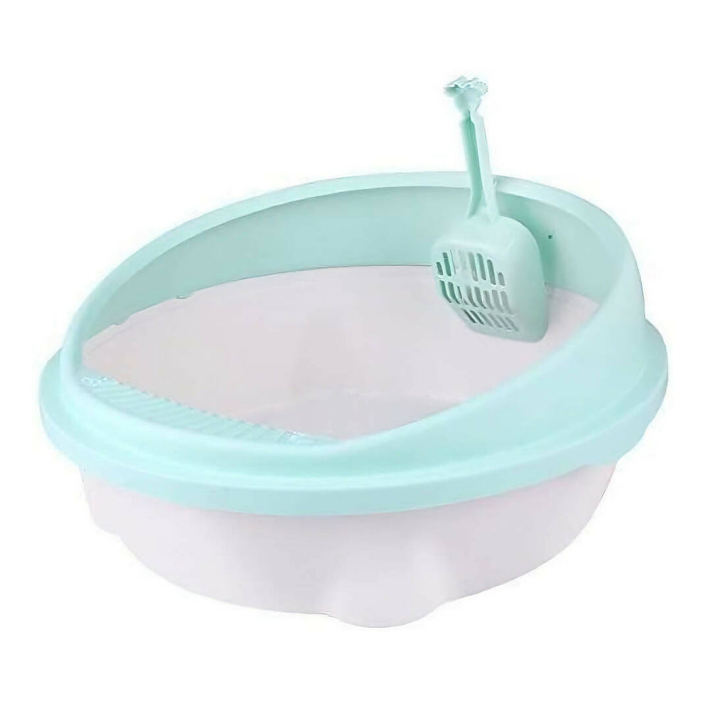 Cat litter box with plastic litter scoop